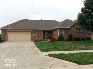 412 Hall Dr, Greenwood, IN 46142