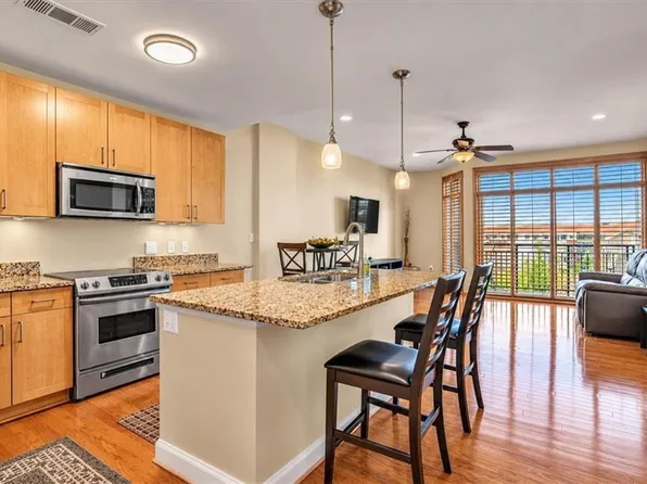 711 Cosmopolitan Dr Unit 403, Atlanta, GA 30324