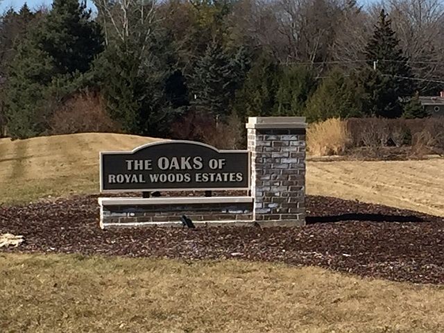 2nd image of 3106 Royal Woods Dr