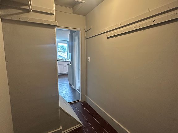 4th image of 48 Woodlawn St Floor 3