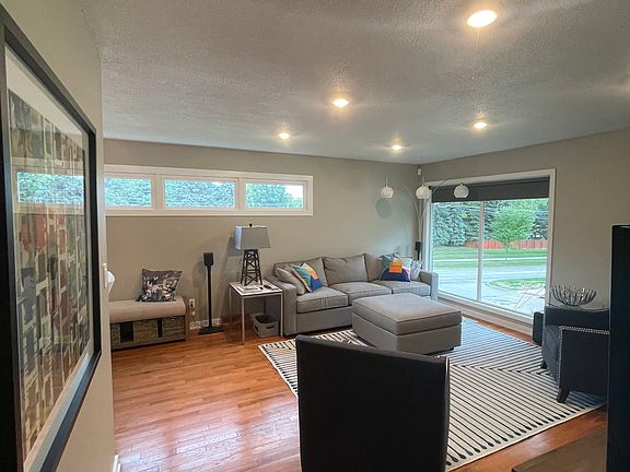 4th image of 3129 SW 39th St