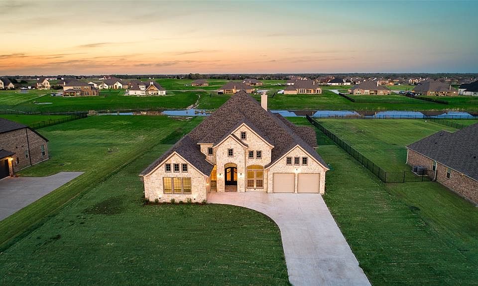 1st image of 2225 Lake Estates Dr