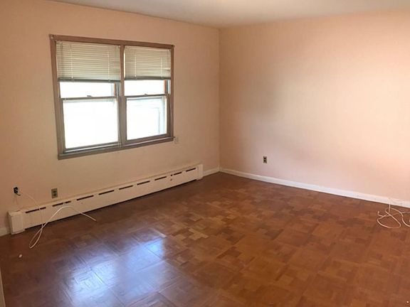5th image of 75 Pocantico St