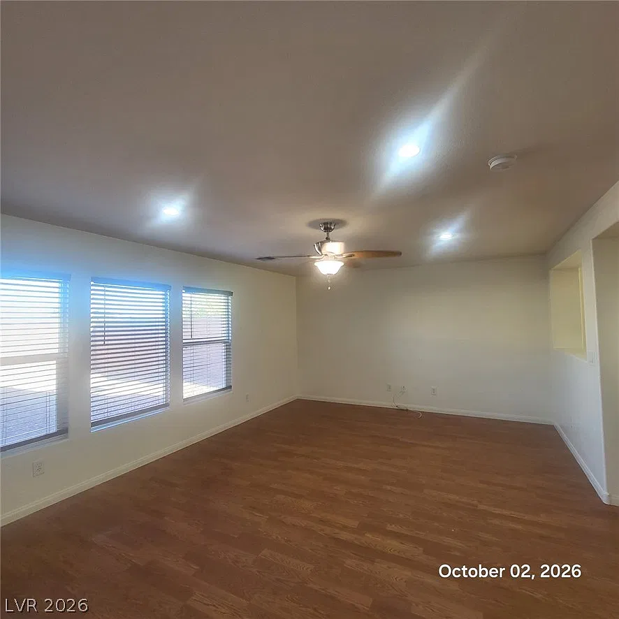 4 bed, 2.5 bath, 2320 sqft, $2,350 — Photo 4