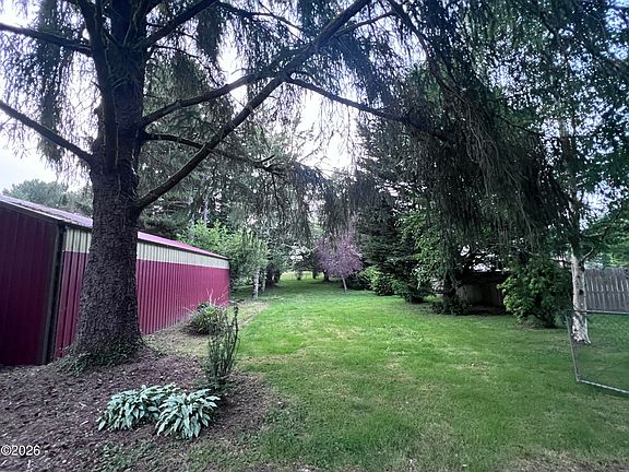 4th image of 1375 NE Yaquina Heights Dr