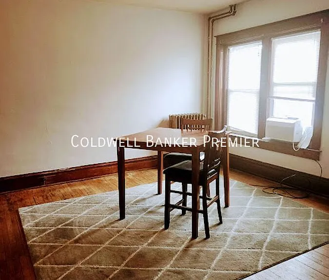 233 E Pitt St #5 — Photo 11
