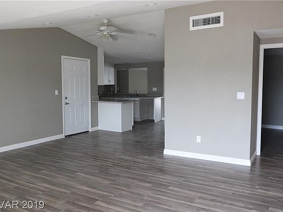 4th image of 137 N 21st St