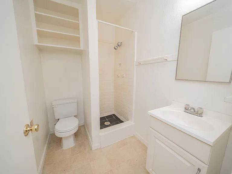 3267 Hollis St — Photo 7