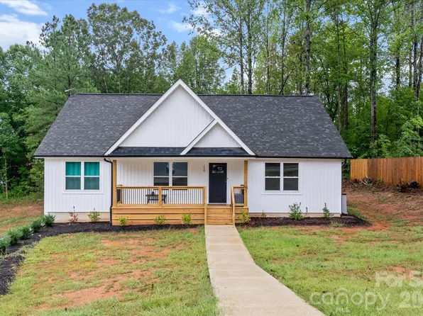 110 S Yadkin River Rd, Statesville, NC 28625