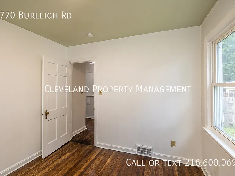 4770 Burleigh Rd — Photo 15