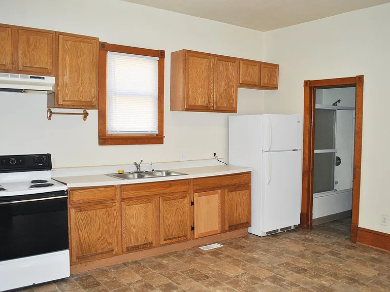 1629 Oakland Ave #2 — Photo 9
