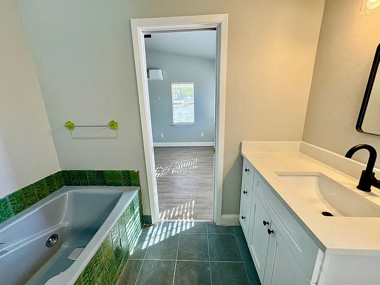705 Sunrise Ave — Photo 23