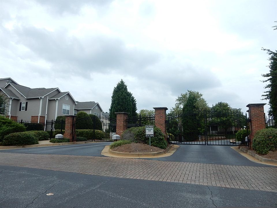 1st image of 1310 Vinings Forest Ln SE