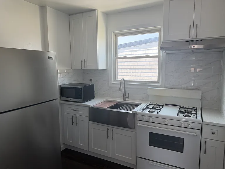 25106 Francis Lewis Blvd #2 — Photo 3