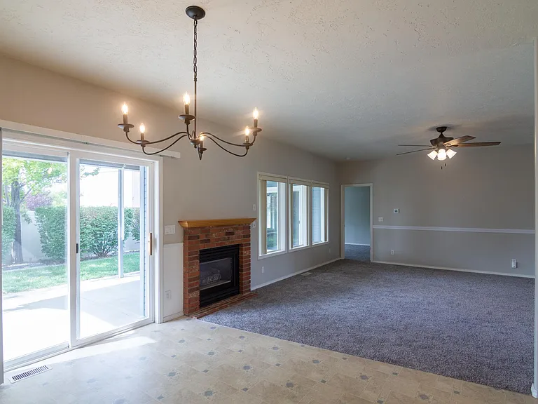 4647 N Tumbleweed Pl — Photo 4