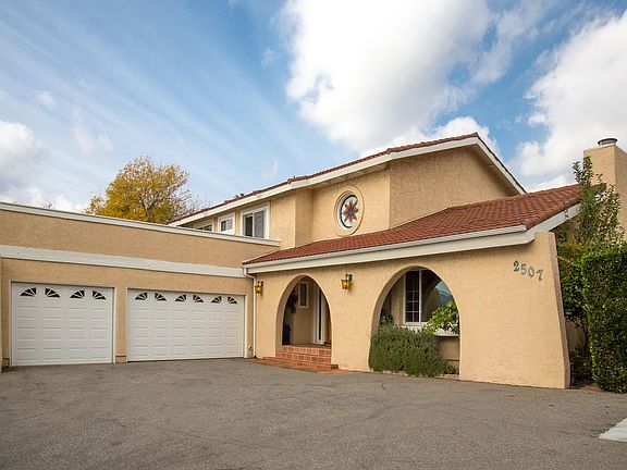 2nd image of 2507 Whittier Dr