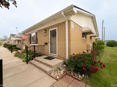 49904 Helfer Blvd, Wixom, MI, 48393