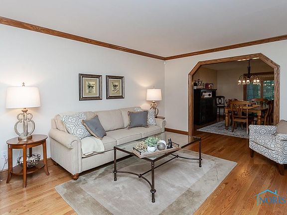5th image of 2339 Saint Roberts Ln