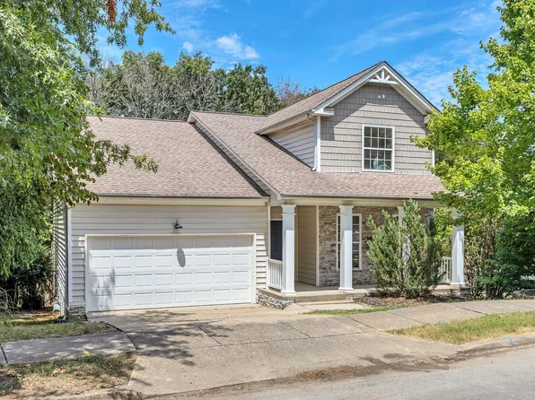 321 Deep Woods Cir, Nashville, TN 37214