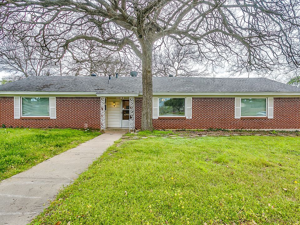 1st image of 1913 Greenbriar Dr