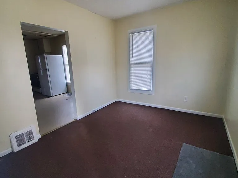 701 Locust St — Photo 3