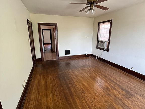 2nd image of 4207 Verne Ave #4