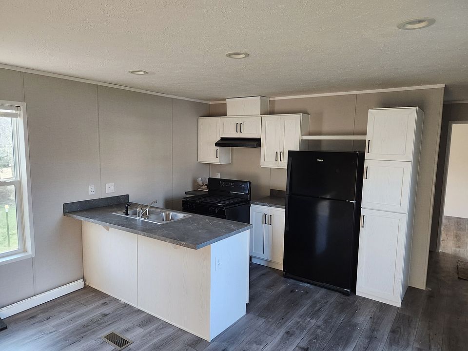 1st image of 4492 Russett Ct NW #27