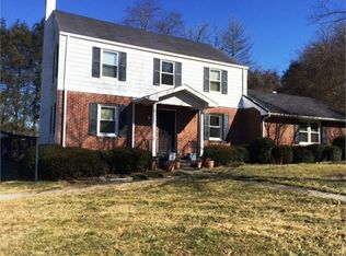 206 Summit Dr, Pineville, KY 40977