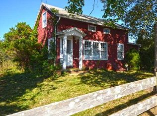 690 Albertson Ln, Greenport, NY 11944