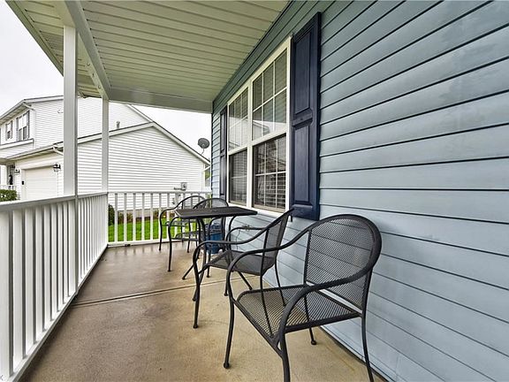 3rd image of 3464 Bellflower Dr