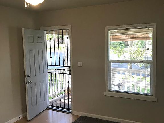 3rd image of 311 Yosemite St