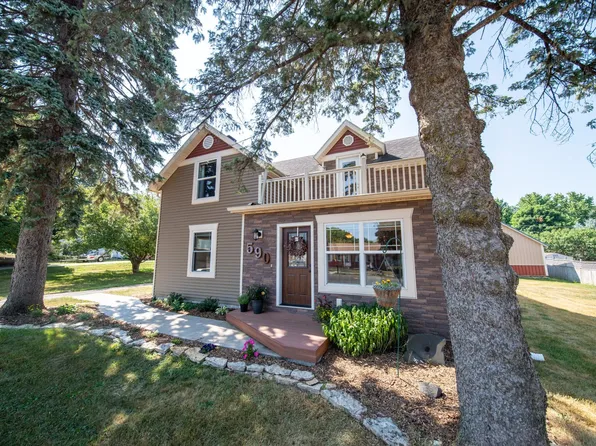 590 E 13th St, Saint Charles, MN 55972