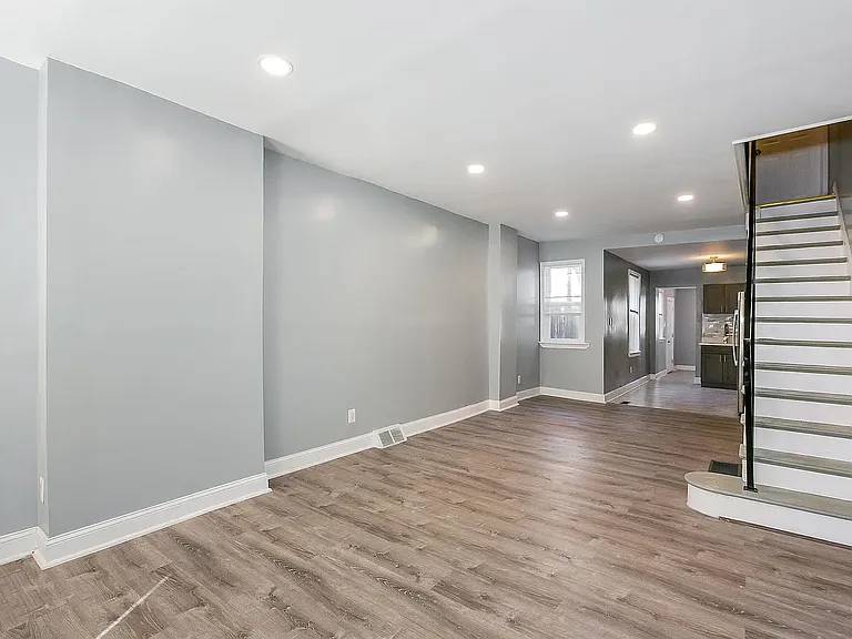 2811 E Venango St — Photo 7