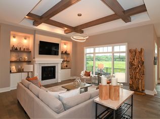 W238N4175 Frances Blvd, Pewaukee, WI 53072