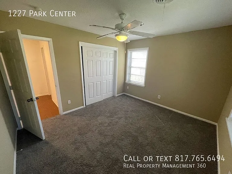 1227 Park Ctr — Photo 9
