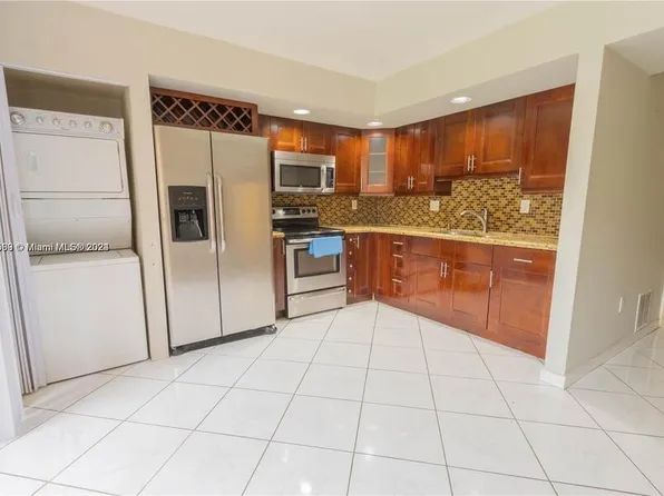 8700 SW 133rd Avenue Rd APT 223, Miami, FL 33183