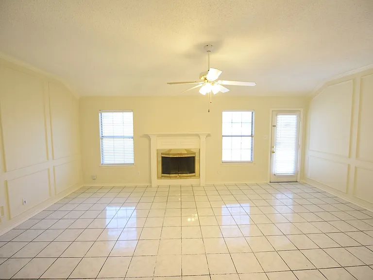 6419 Brookhaven Trl — Photo 3
