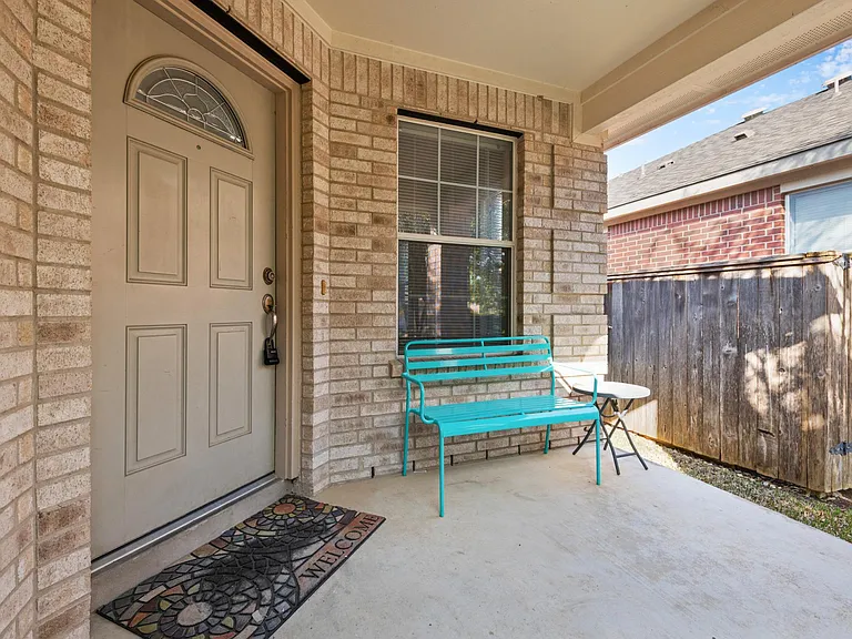 4423 Meadowside Ln — Photo 2