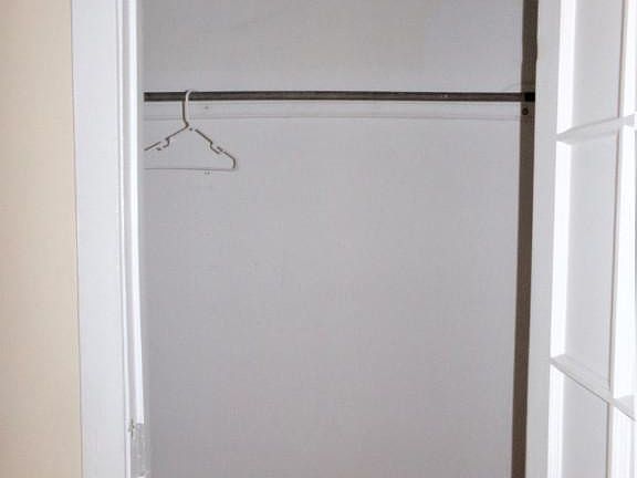 4th image of 1037 W North Shore Ave APT 2S