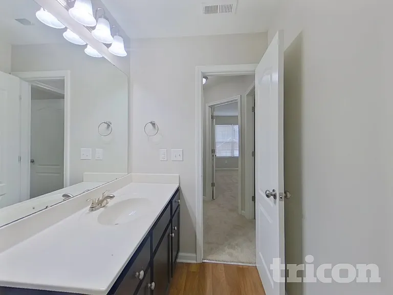 11335 Breezehill Ln — Photo 14