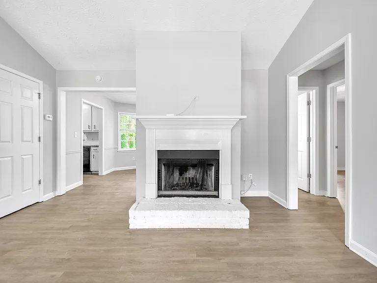 608 Wood Ridge Dr — Photo 10