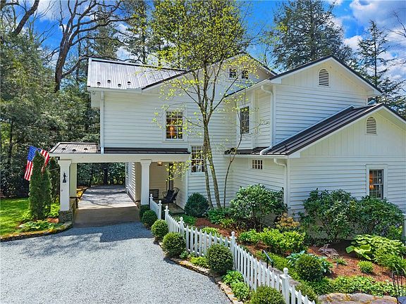 3rd image of 131 Laurel Drive