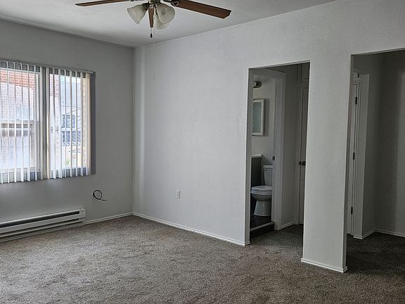 5th image of 312 Shoshone St E #B8