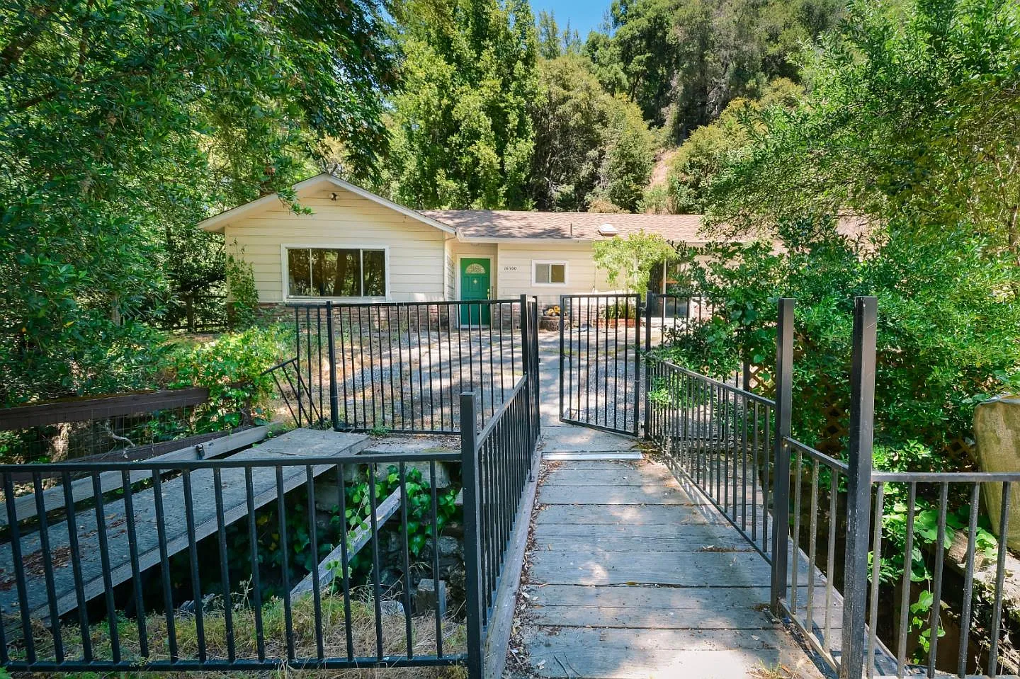 16500 Sanborn Rd photo 1
