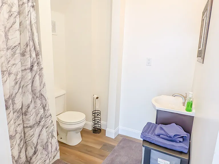424 N Mechanic St — Photo 7