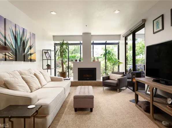 270 Cagney Ln APT 215, Newport Beach, CA 92663