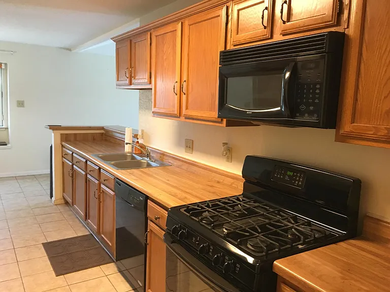 3226 Windmoor Dr — Photo 15