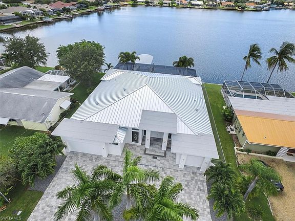 2nd image of 5016 Pelican Blvd