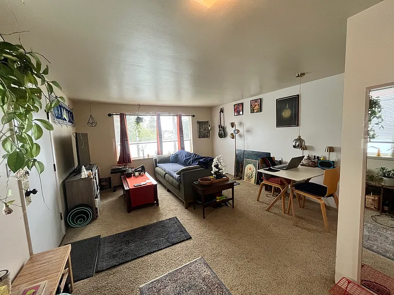 4131 35th Ave SW — Photo 4