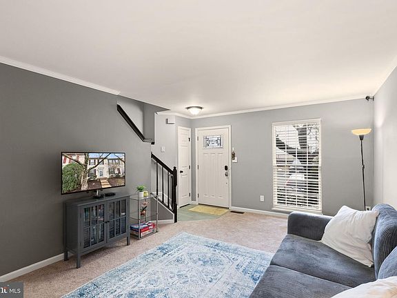 4th image of 13022 Abner Ave